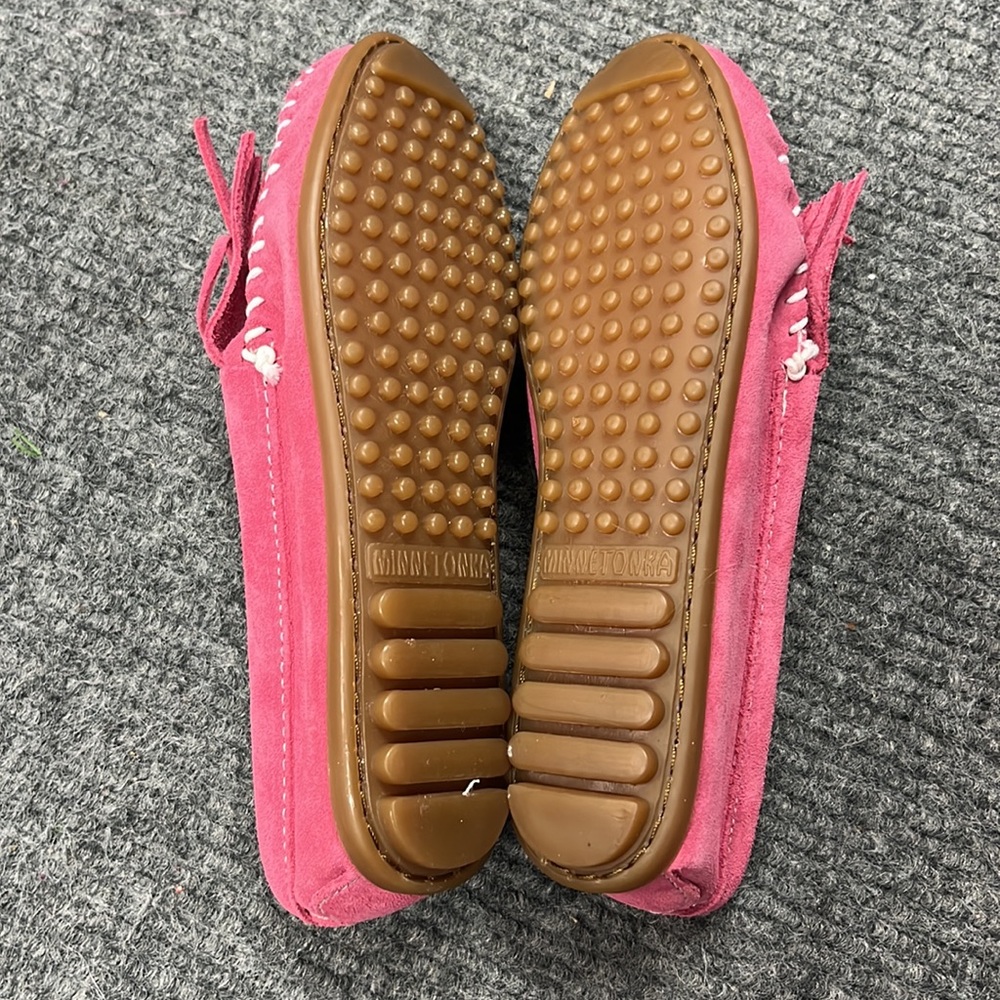 Minnetonka Pink Suede Bow Moccasins - Picture 8 of 9